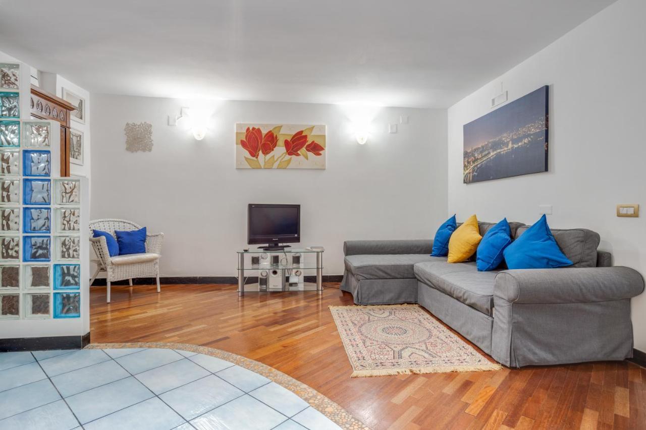 Guesthost - Casa Querida Central & Elegant Flat Neapel Exterior foto
